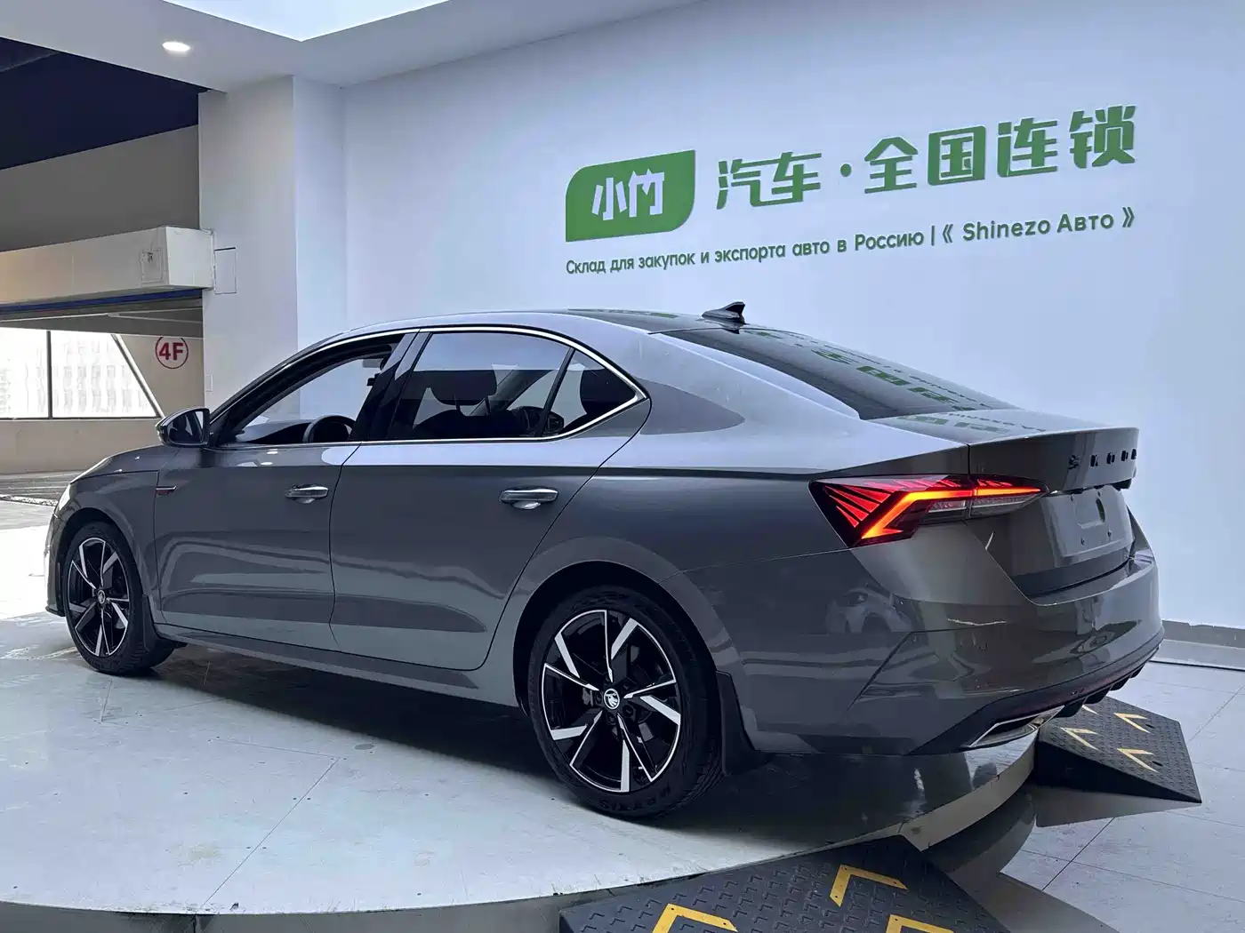 Škoda Octavia 2022 PRO TSI280 Luxury Edition фото 2