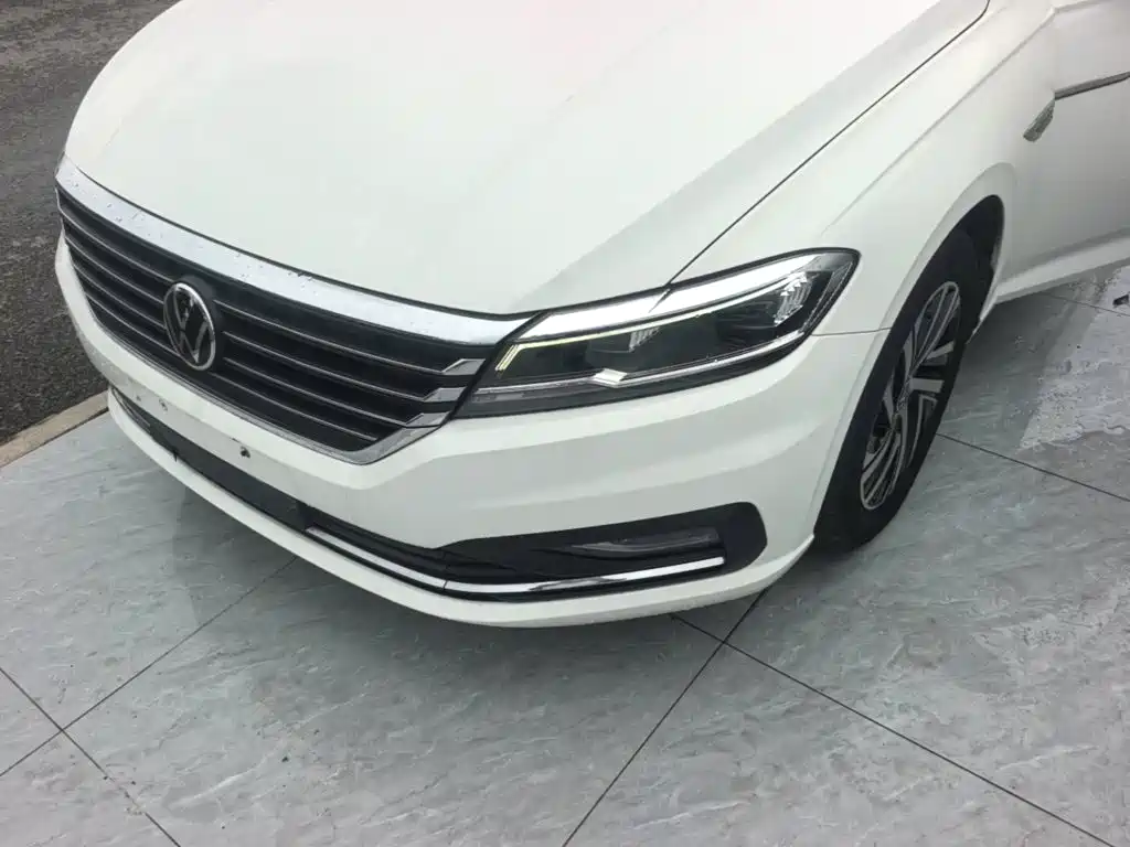Фото 24 - Volkswagen Lavida