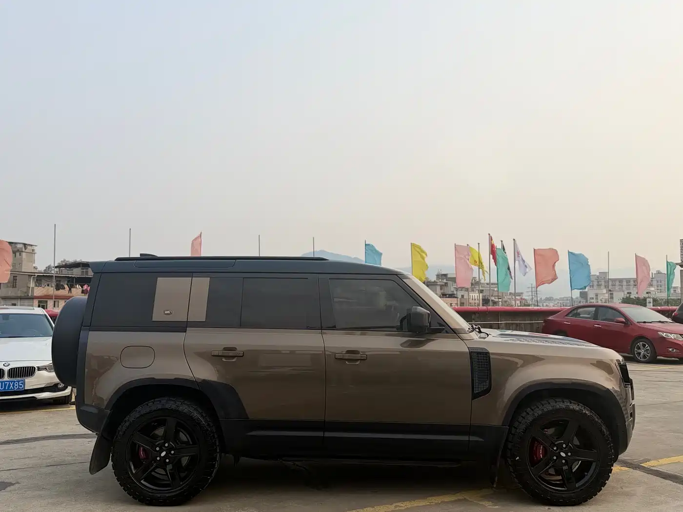 Land Rover Defender 2020 Model 110 P400 HSE фото 4