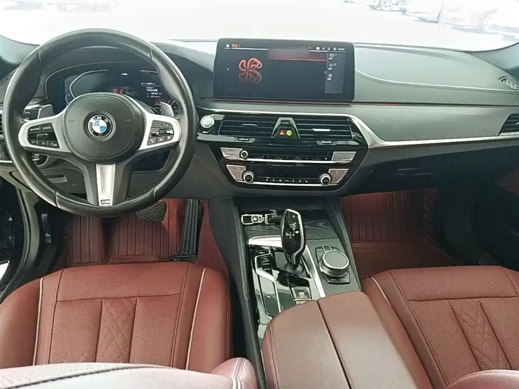 BMW 5 Series 2022 Facelift 530Li Leading M Sport Package фото 10