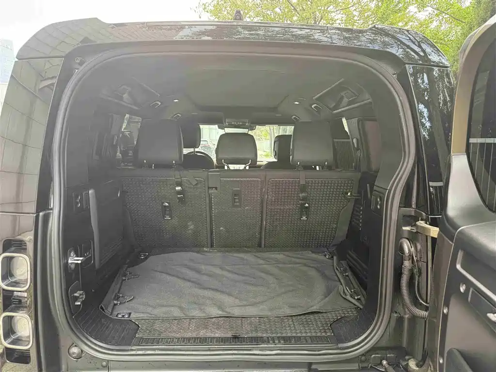 Land Rover Defender 2021 110 P400 X фото 10