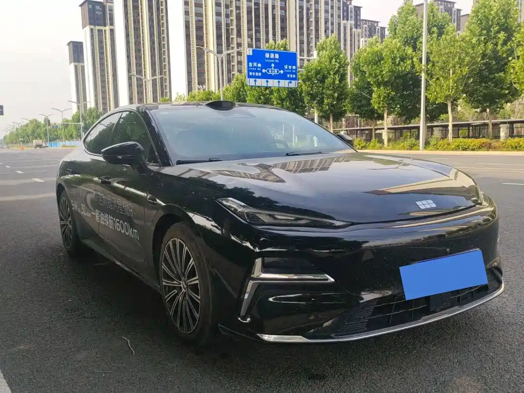 Geely Galaxy Galaxy Xingyao 8 2025 130km EM-P Starship Edition фото 3