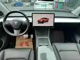Photo 7 - Tesla Model Y