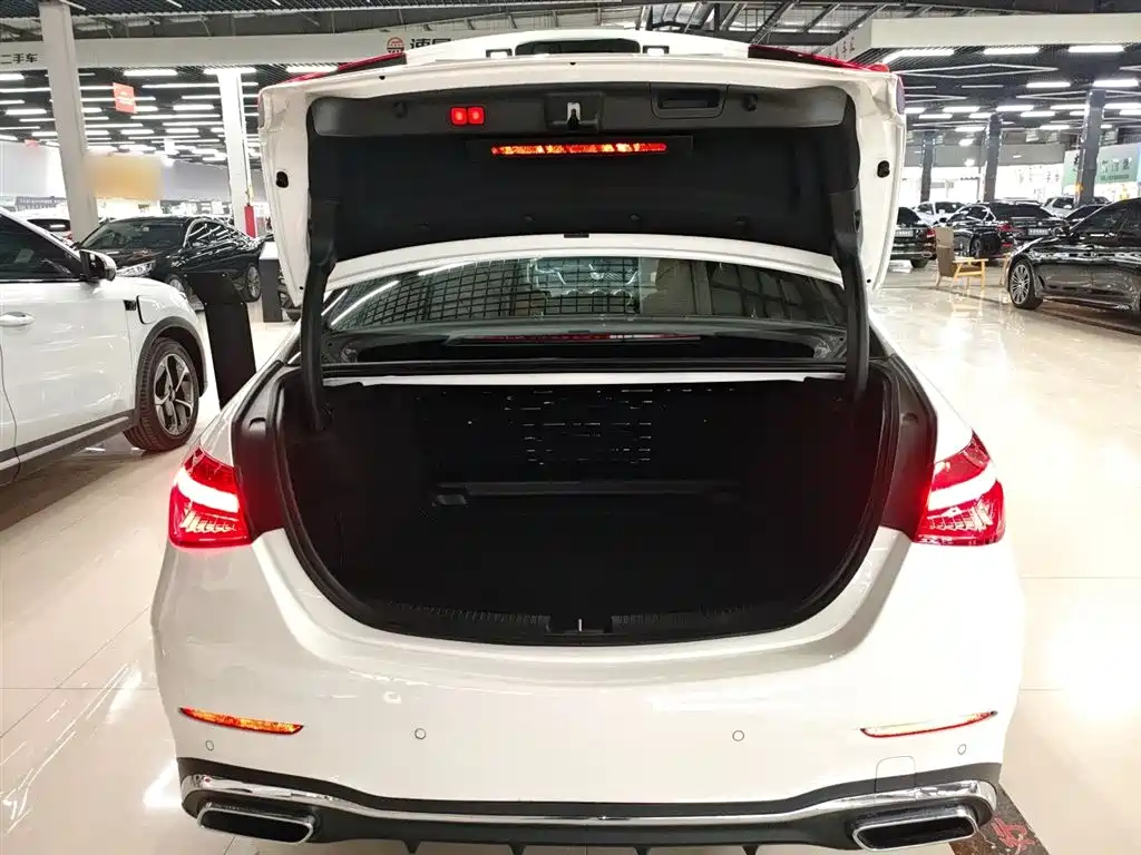 Mercedes-Benz C-Class 2025 Facelift C 260 L Sport Edition фото 9