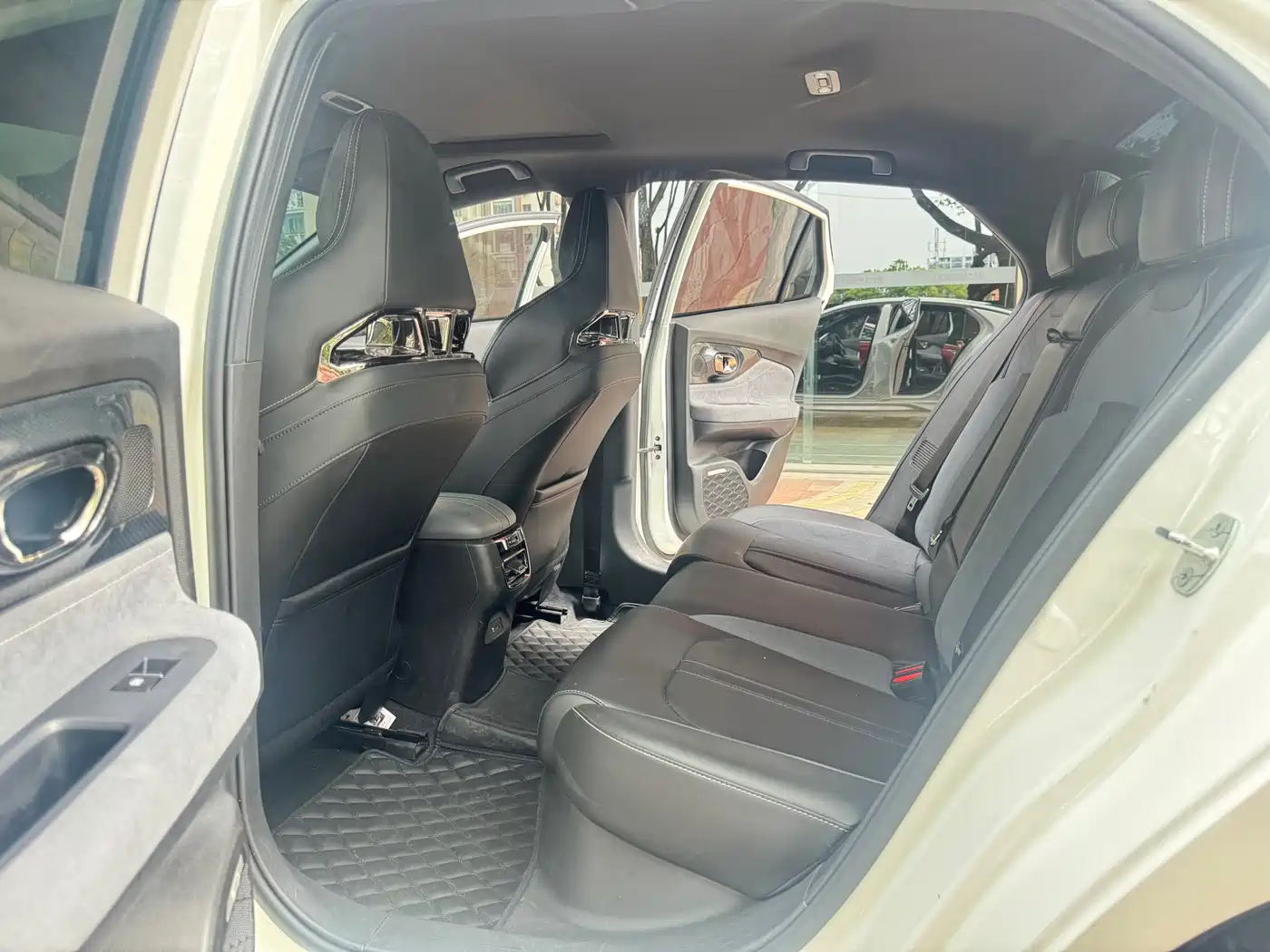 GAC Trumpchi Trumpchi Emkoo 2023 400T Auto R MAX фото 10