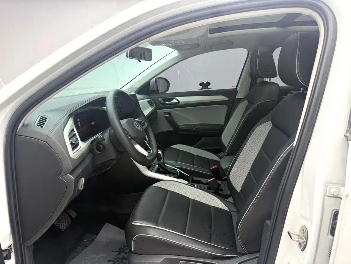 Volkswagen T-ROC 2023 280TSI DSG 2WD Time Edition фото 6