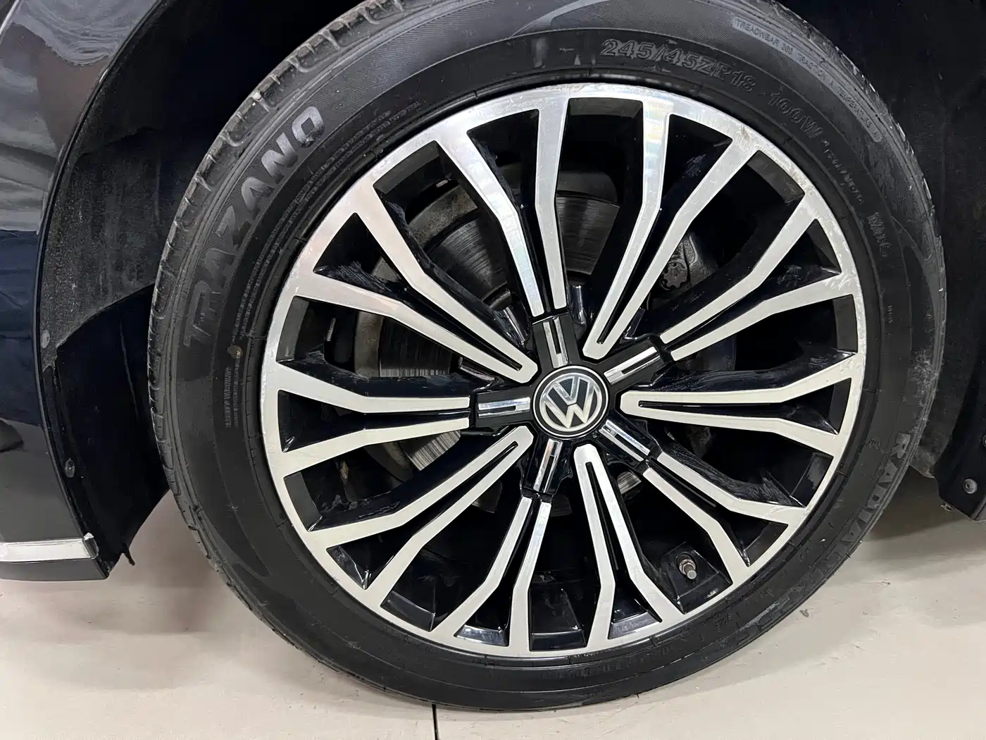 Volkswagen Phideon 2016 380TSI 2WD Ultimate Edition фото 13