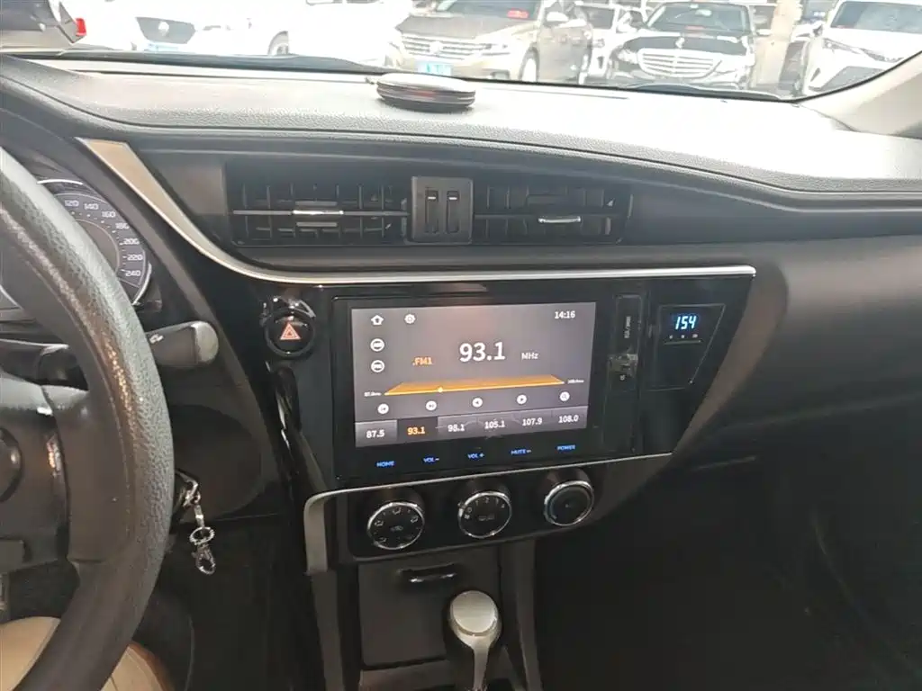 Toyota Corolla 2017 Facelift 1.2T S-CVT GL-i фото 9