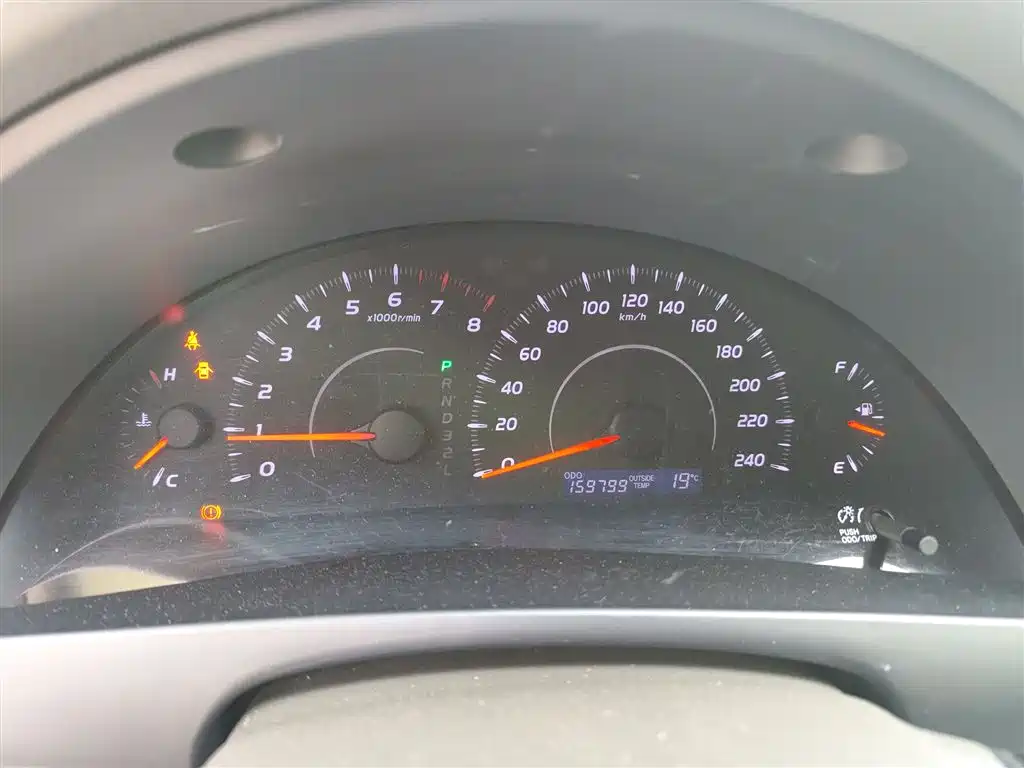 Toyota Camry 2013 200E Classic Elite Edition фото 12