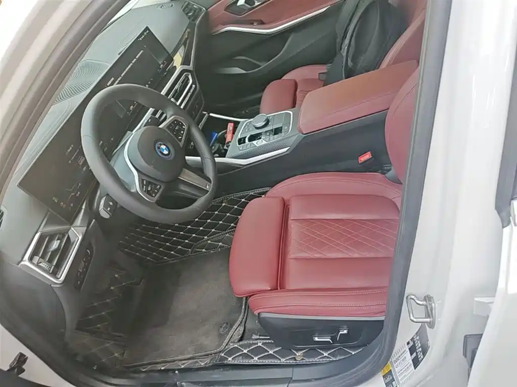 BMW i3 2024 eDrive 40 L Shadow Night Package фото 15