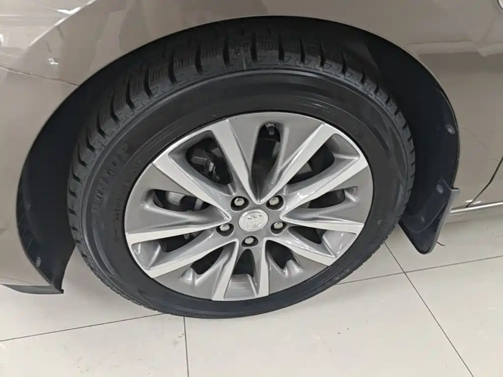 Buick GL6 2021 2021 323T Mild Hybrid Connected Luxury