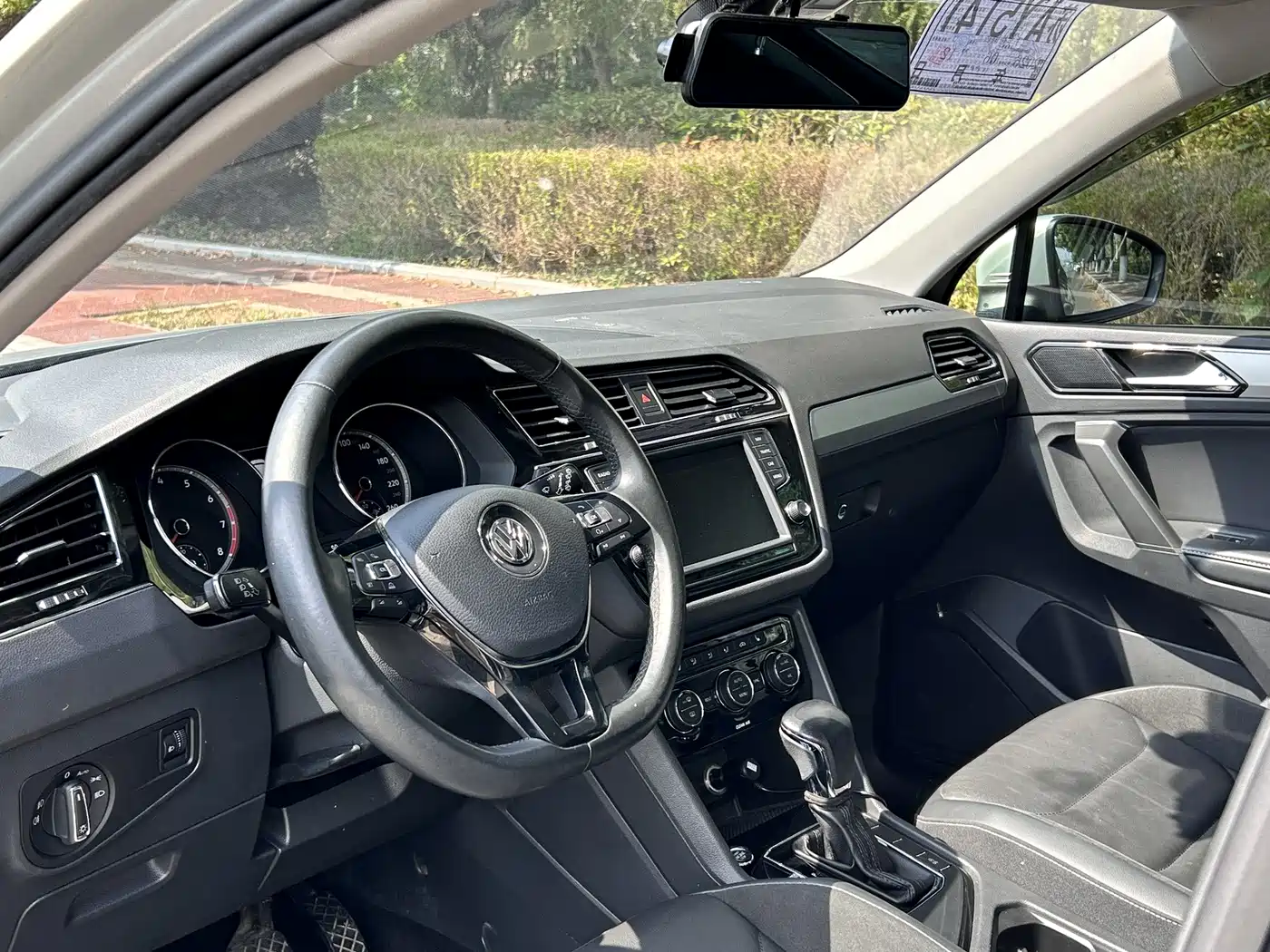 Volkswagen Tiguan L 2017 330TSI Automatic 2WD Luxury Edition фото 6