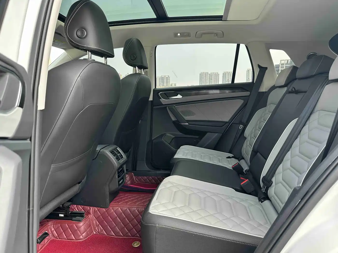 Volkswagen Tayron 2023 280TSI 2WD Luxury Plus Advanced Edition фото 10