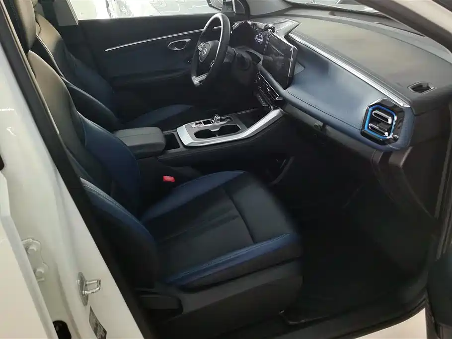 GAC Trumpchi Trumpchi GS3 2023 Shadow Speed 270T Smart Power Edition фото 8