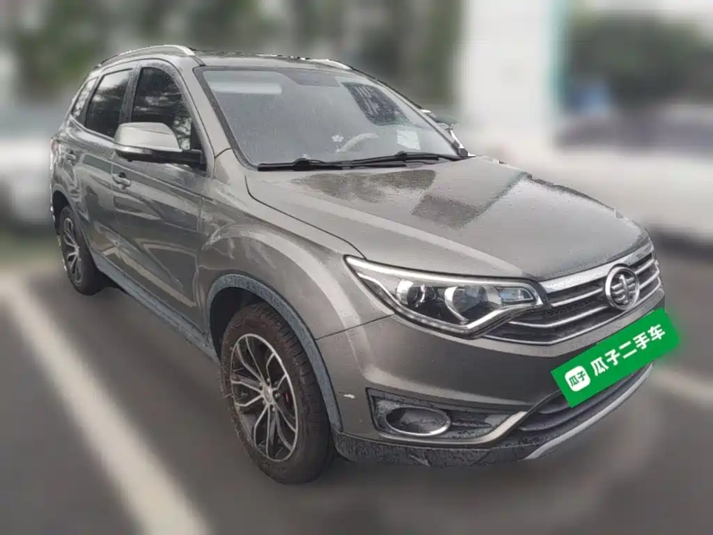 FAW Senya R7 2016 2016 1.6L Manual Comfort
