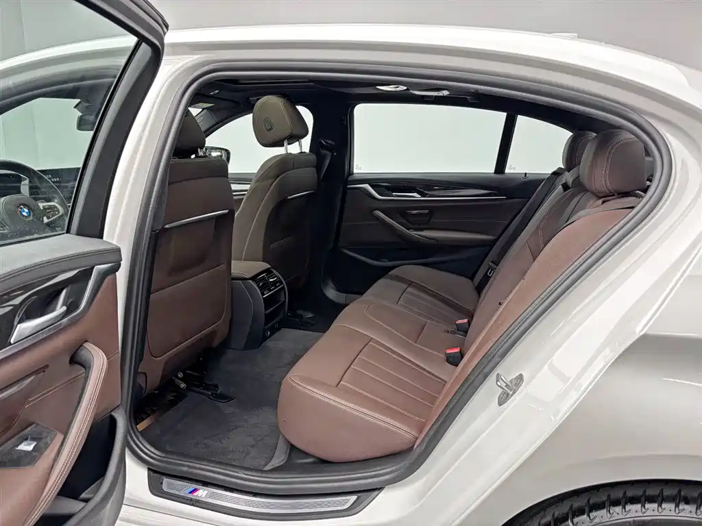 BMW 5 Series 2019 Facelift 525Li M Sport Package фото 15