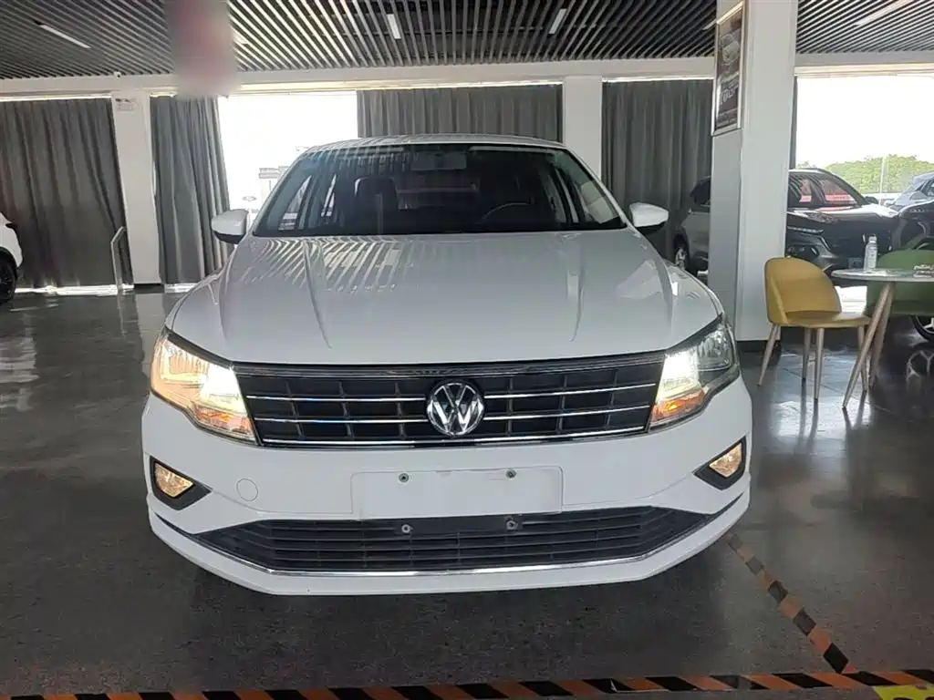 Volkswagen Jetta 2017 1.4L Manual Comfort фото 3