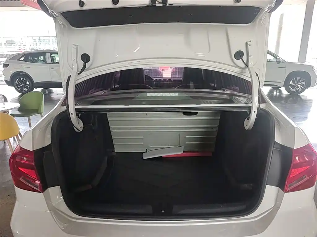 Volkswagen Jetta 2017 1.4L Manual Comfort фото 19