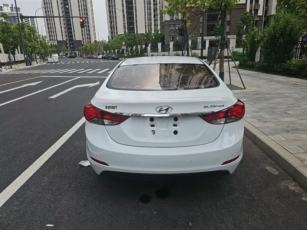 Hyundai Langdong 2016 1.6L Automatic Premium Edition фото 6