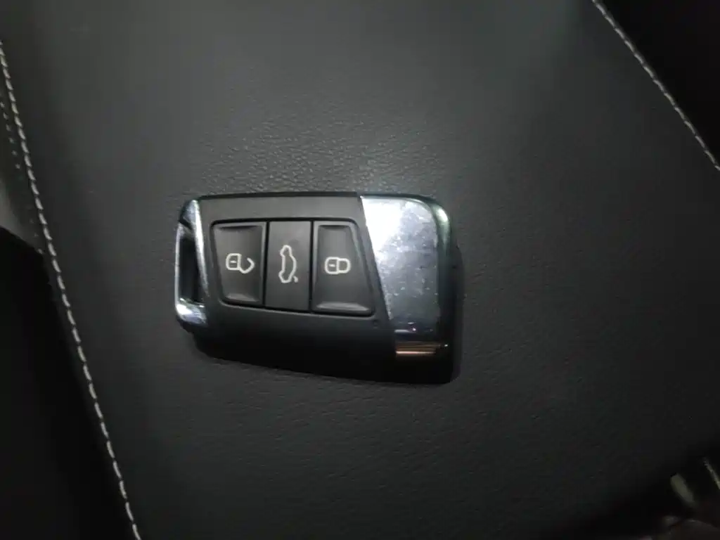 Volkswagen Passat 2025 2025 Outstanding 380TSI Starlight Dragon Soaring Edition