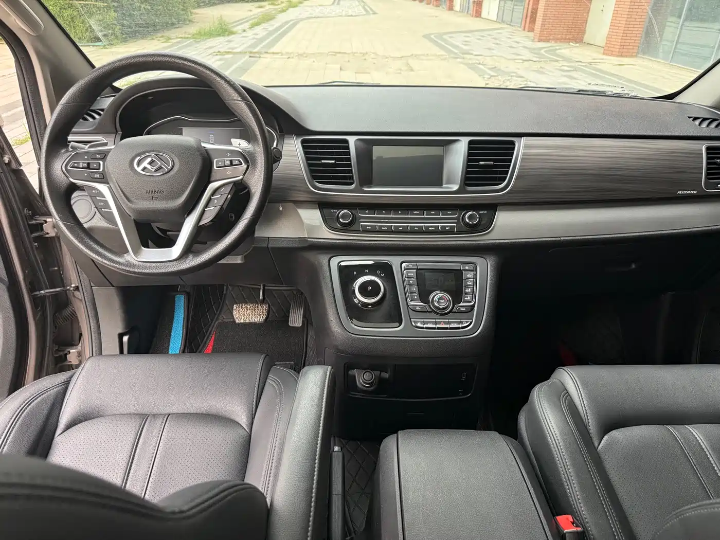 SAIC Maxus Maxus G10 2022 2022 2.0T Auto Elite Edition Petrol 7-Seater