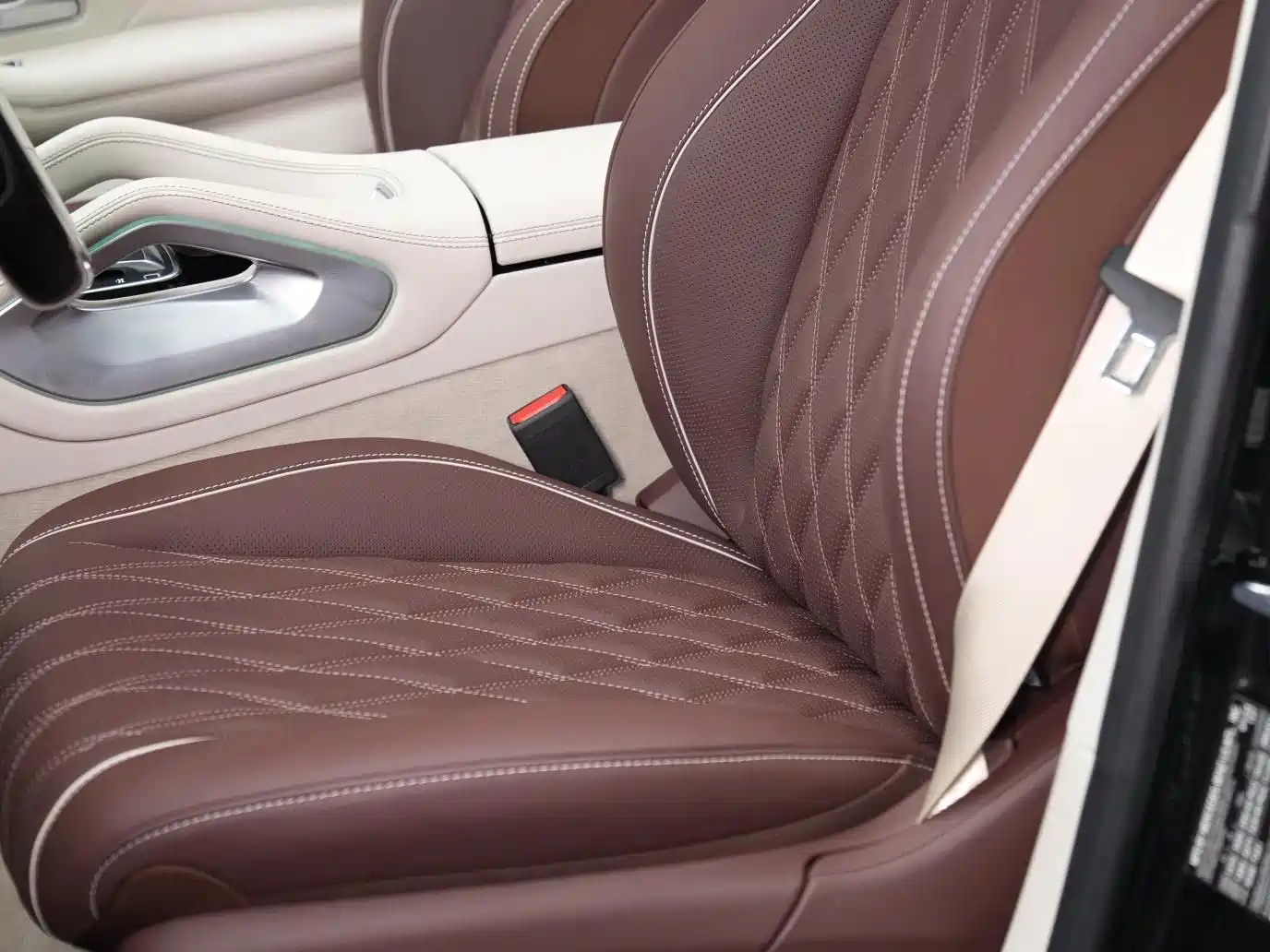 Mercedes-Benz Maybach GLS 2024 GLS 480 4MATIC фото 21
