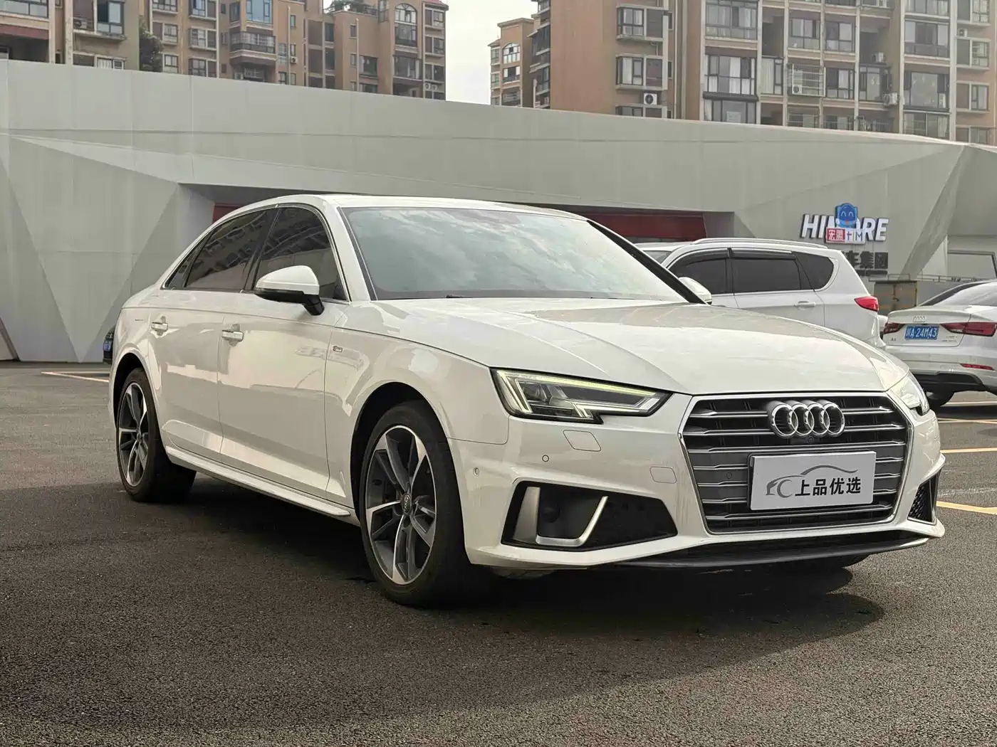 Фото 3 - Audi A4L