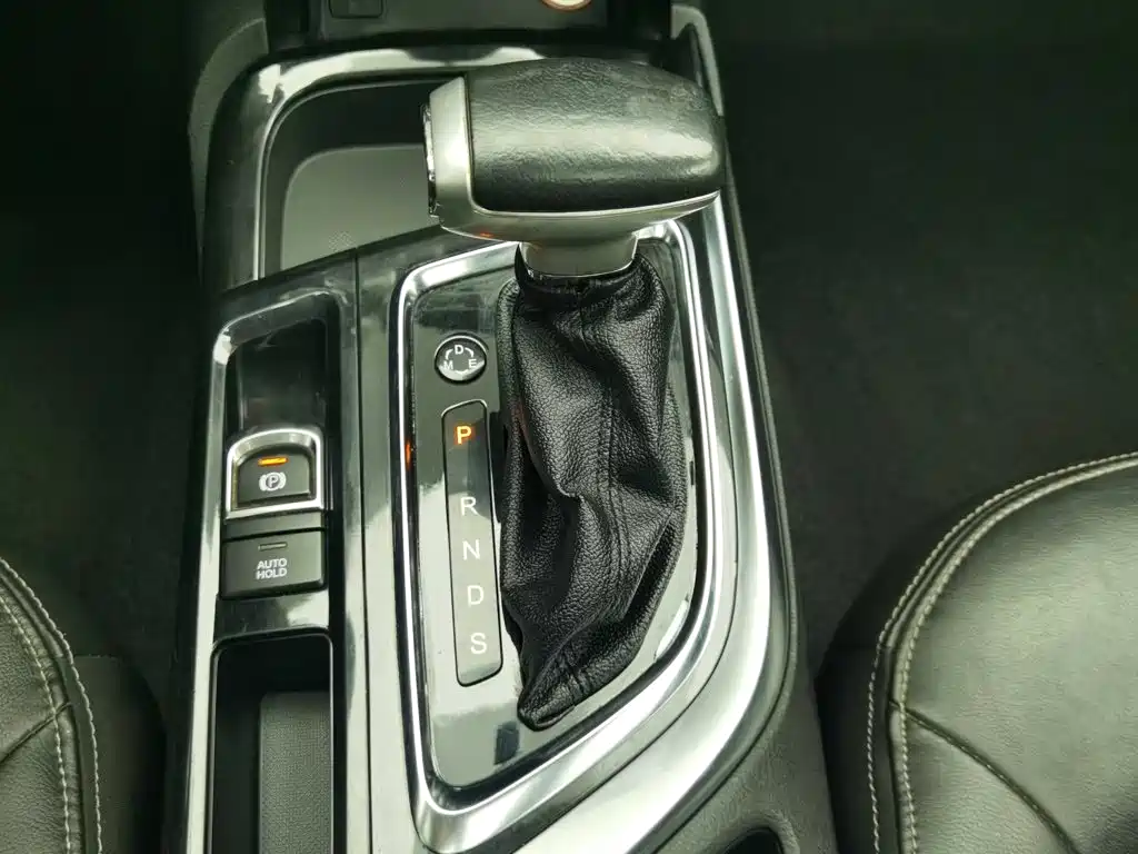 GAC Trumpchi GA6 2017 2016 235T DCT Luxury Edition