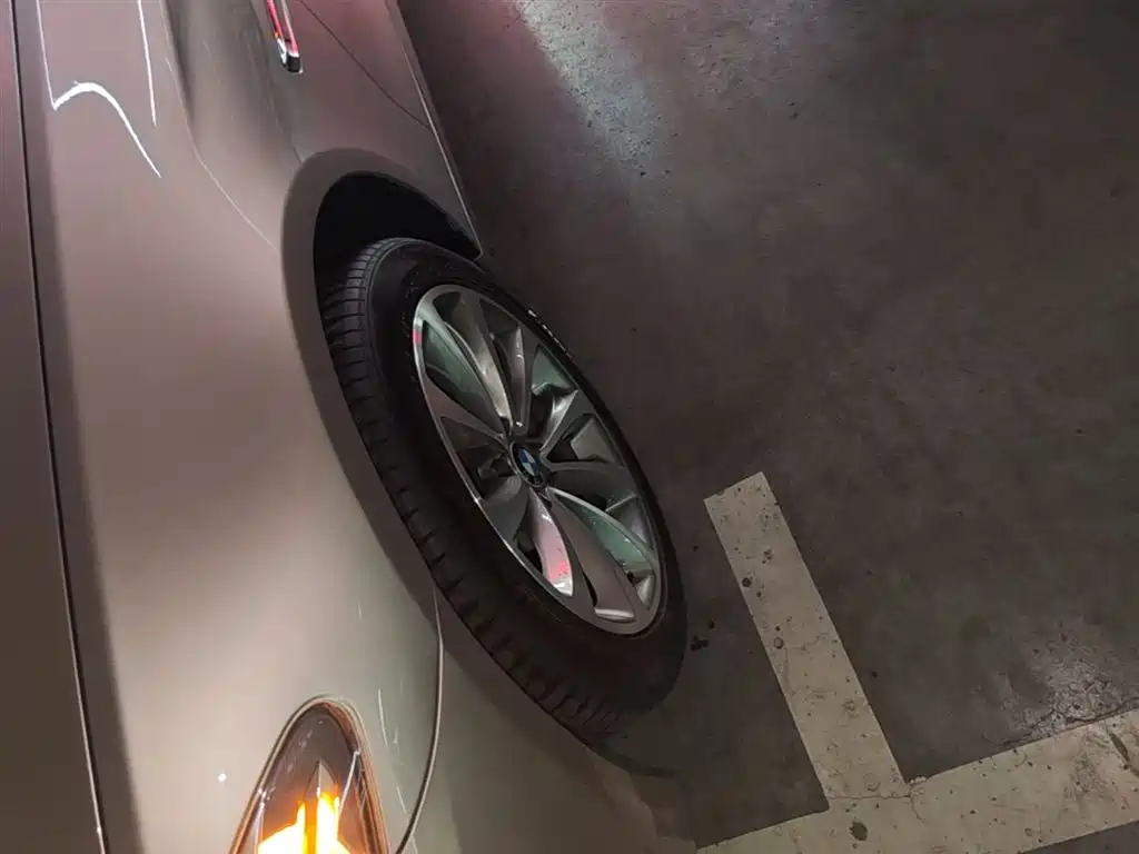BMW 5 Series 2017 528Li Leading Edition фото 23