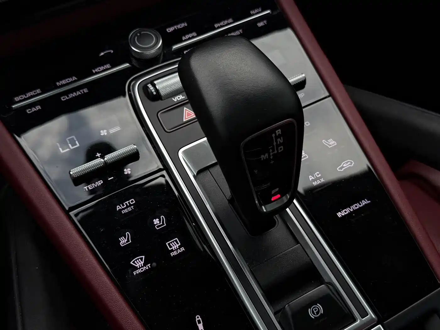 Porsche Cayenne New Energy 2021 Cayenne E-Hybrid 2.0T фото 14
