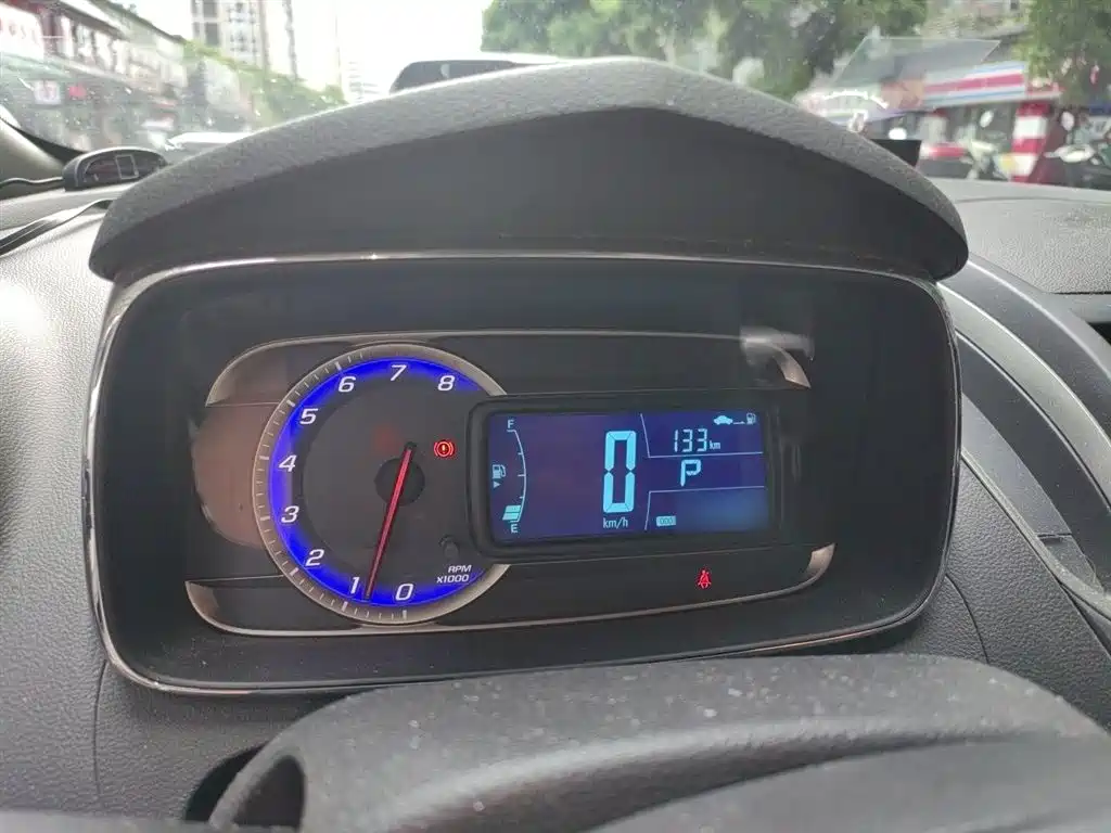 Chevrolet Trax 2014 1.4T Automatic 2WD Comfort фото 4