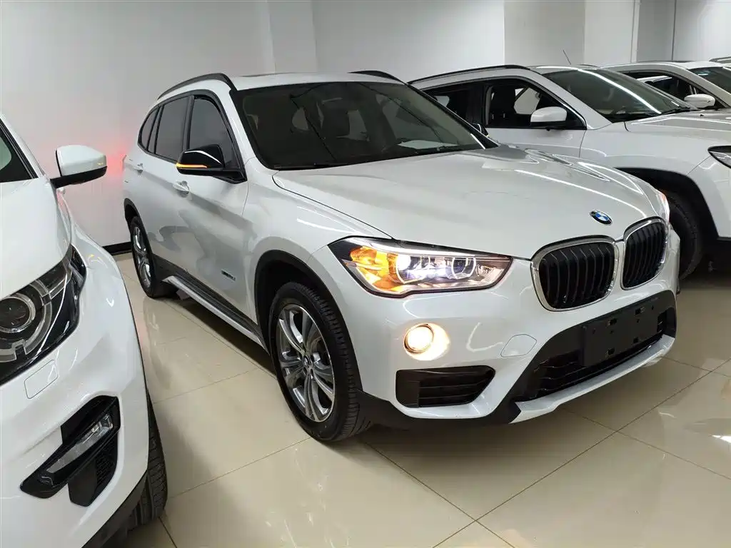 BMW X1 2018 sDrive18Li Premium Model фото 22