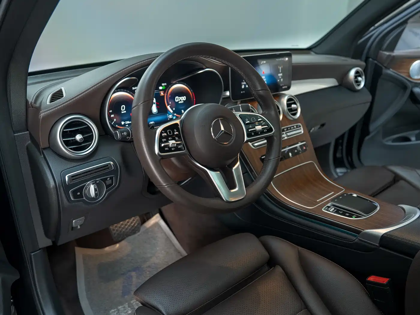 Mercedes-Benz GLC 2020 GLC 300 L 4MATIC Luxury фото 9