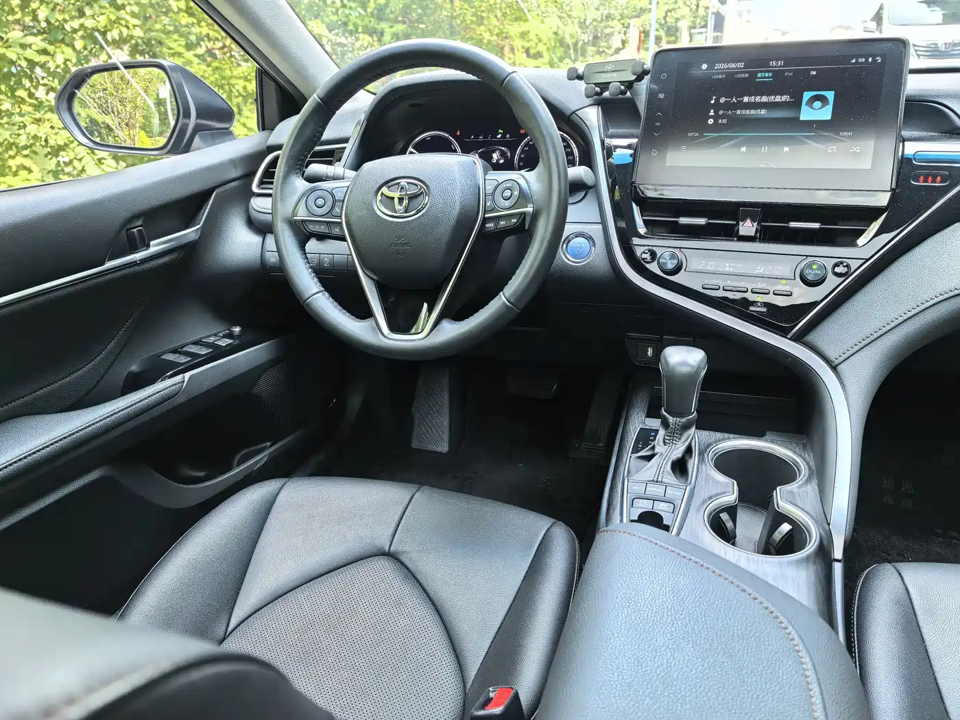 Toyota Camry 2021 Hybrid 2.5HG Luxury Edition фото 10
