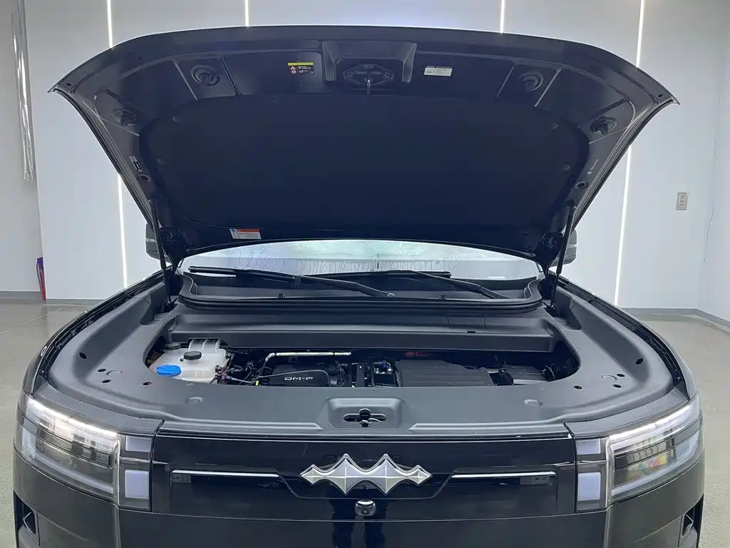 Fang Cheng Bao Titanium 7 2026 2025 AWD Base Model