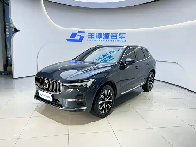 VOLVO XC60 2024