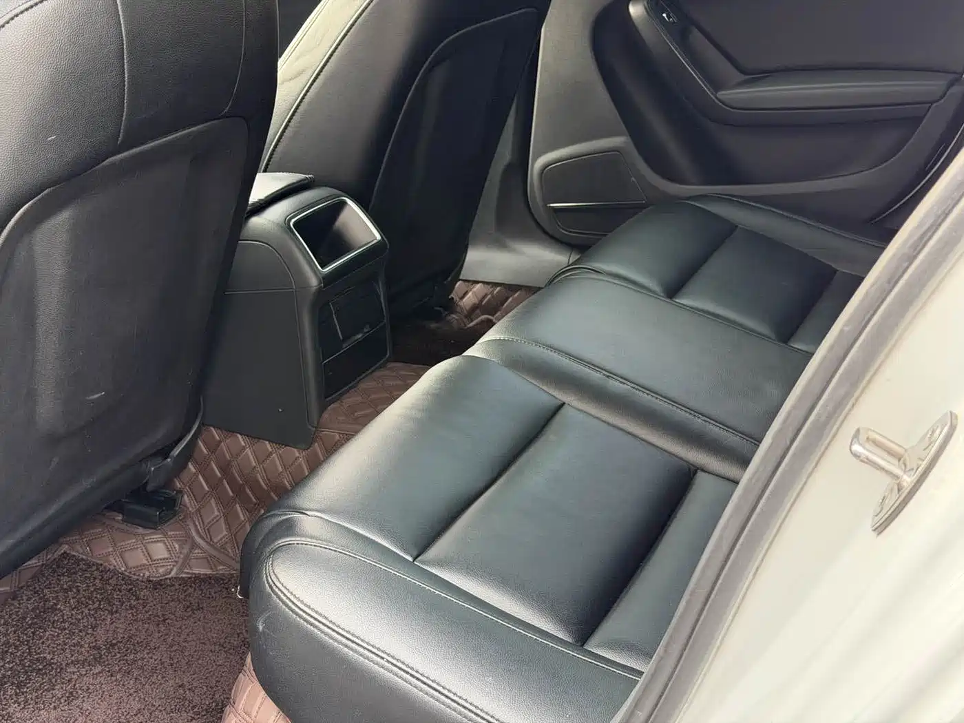 Audi A4L 2013 35 TFSI Automatic Standard фото 11