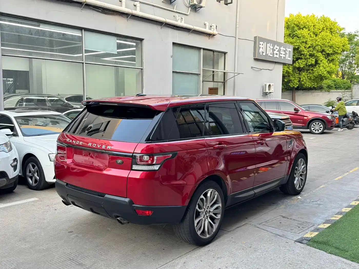 Land Rover Range Rover Sport 2014 3.0 SC V6 HSE фото 4