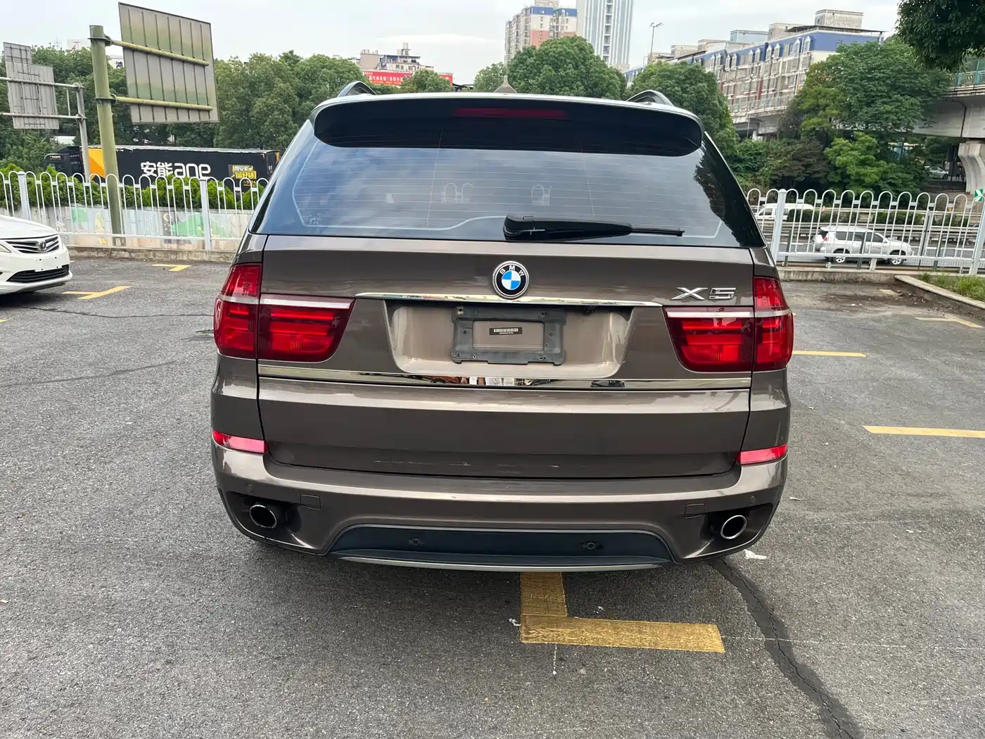 BMW X5 (Import) 2011 xDrive35i Leading Edition фото 7