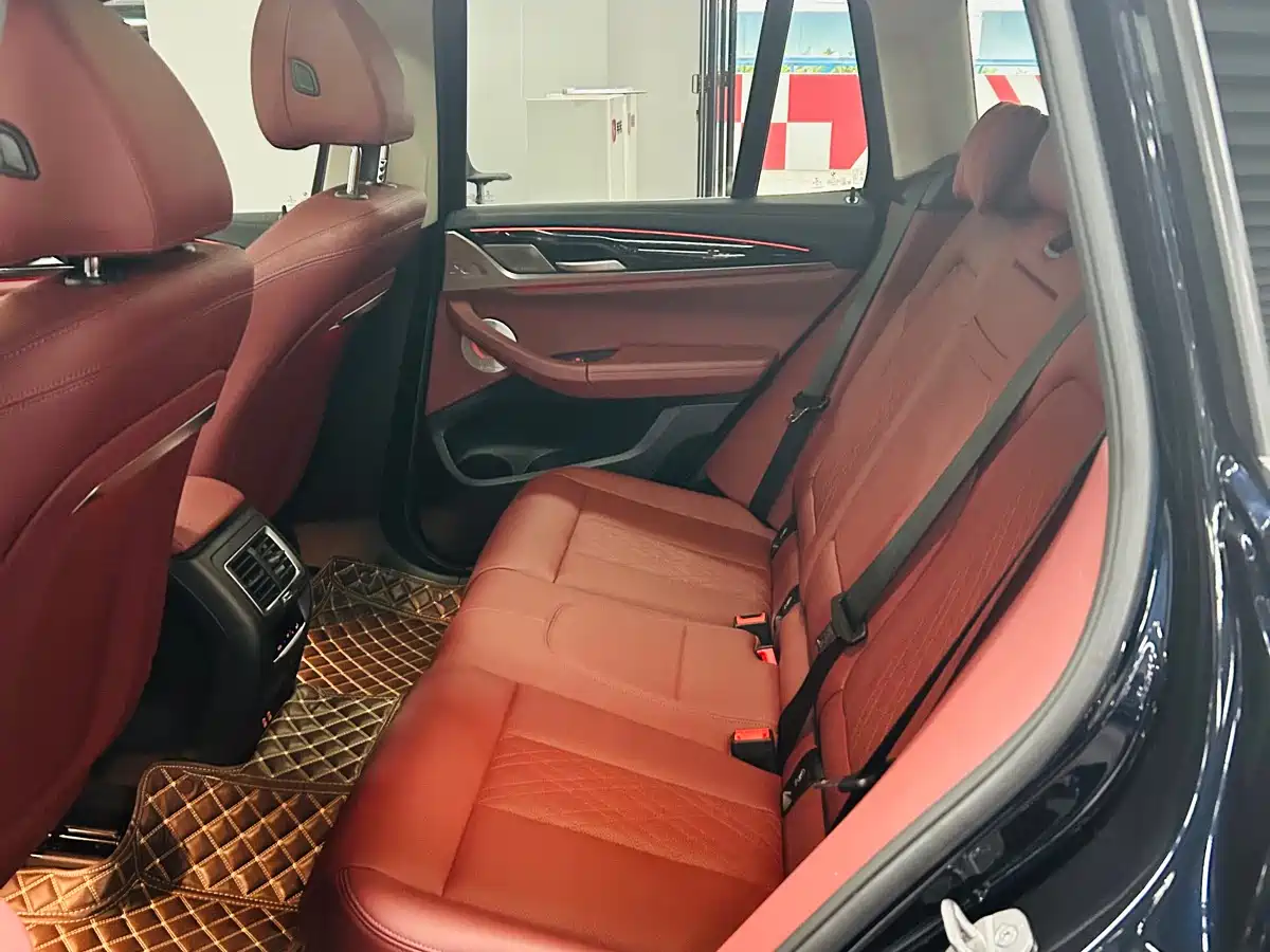 BMW iX3 2022 Leading Edition фото 8