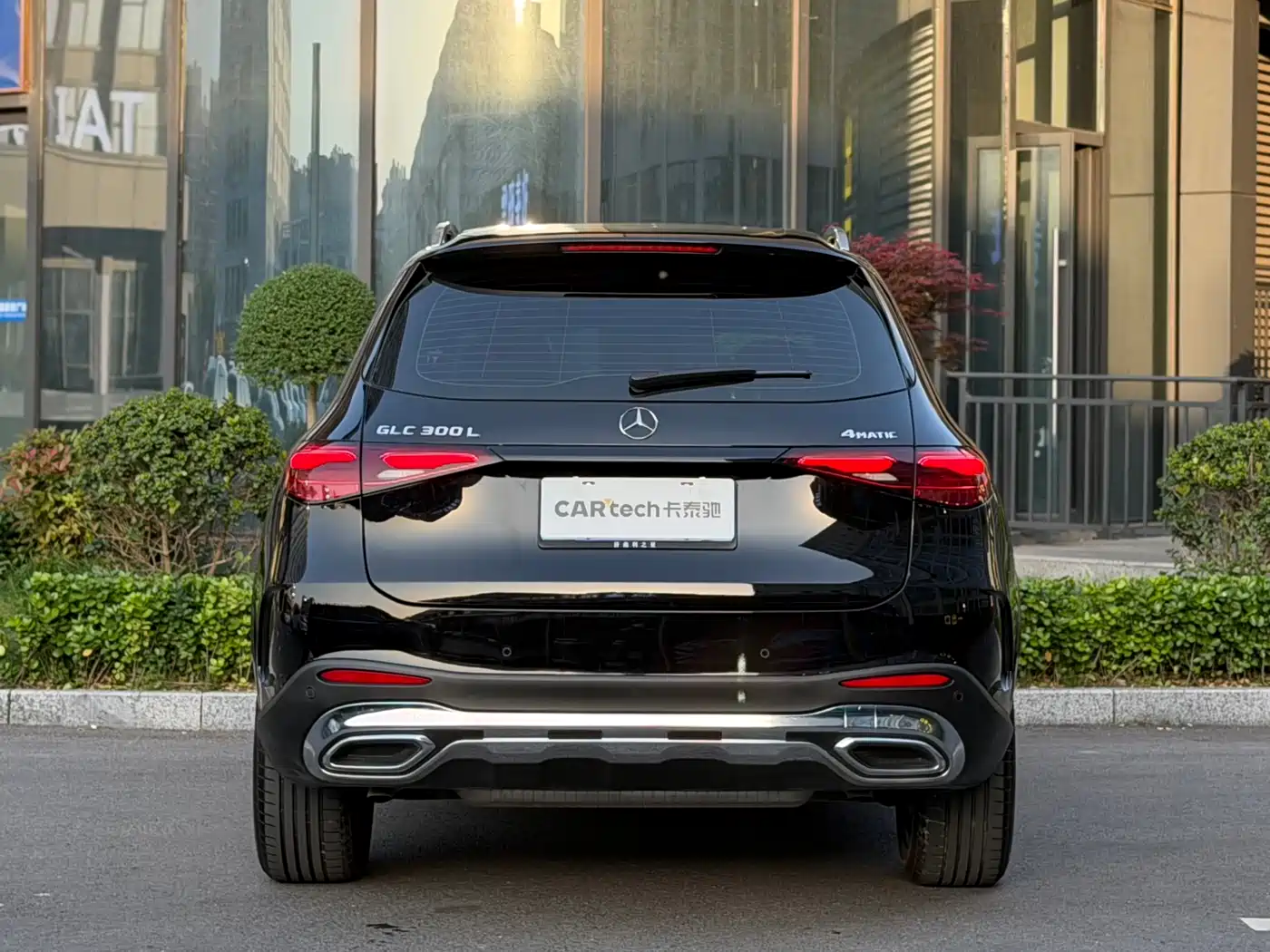 MERCEDES-BENZ GLC