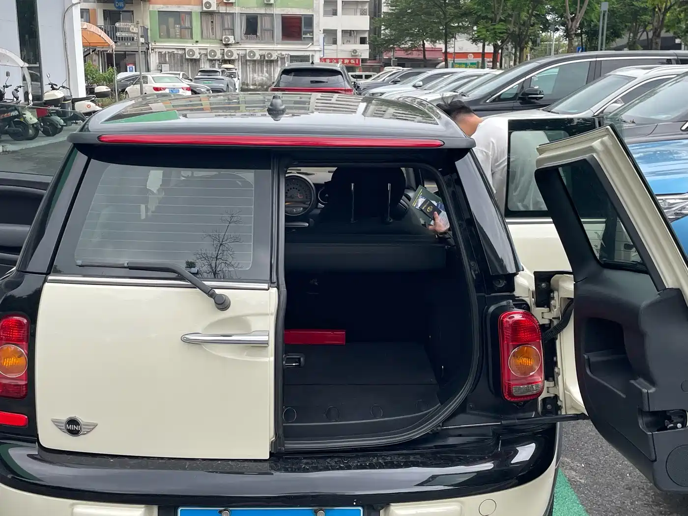 MINI CLUBMAN 2010 2010 1.6L COOPER Cheer