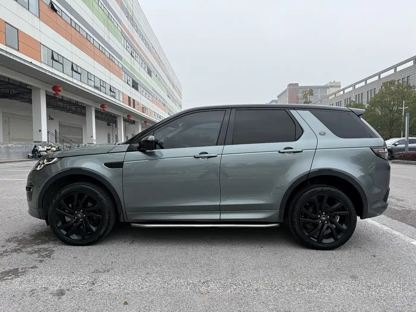Land Rover Discovery Sport 2019 240PS SE Edition China V фото 4