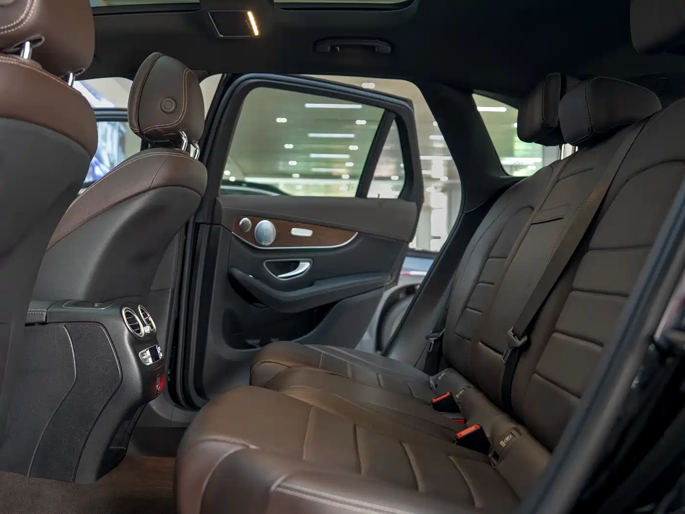 Mercedes-Benz GLC 2020 GLC 300 L 4MATIC Luxury фото 12