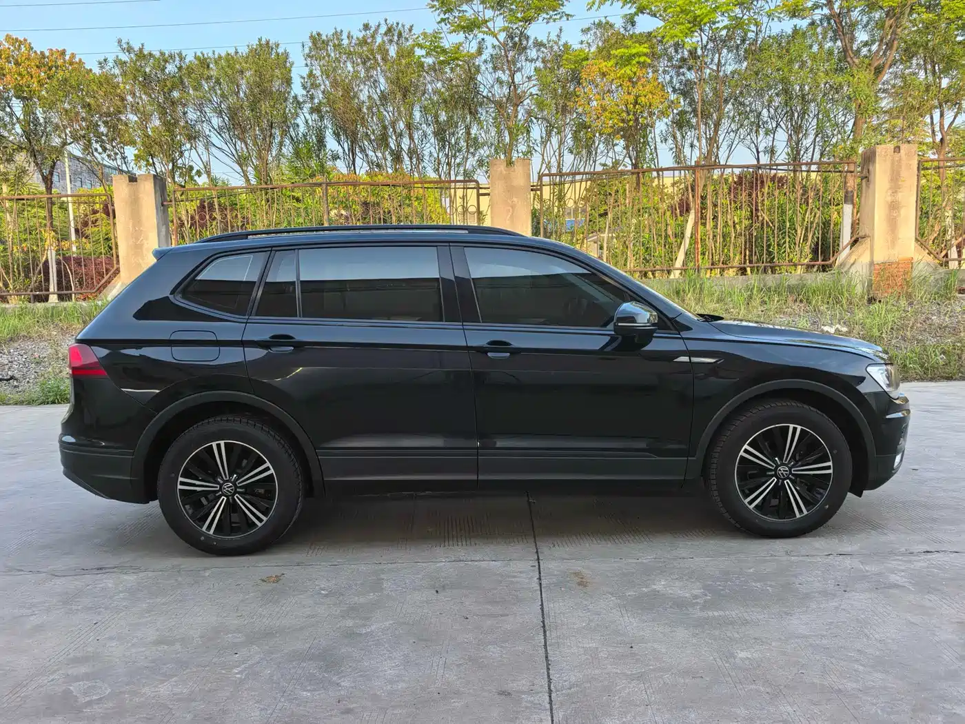 Volkswagen Tiguan L 2021 330TSI Automatic 2WD Comfort фото 4