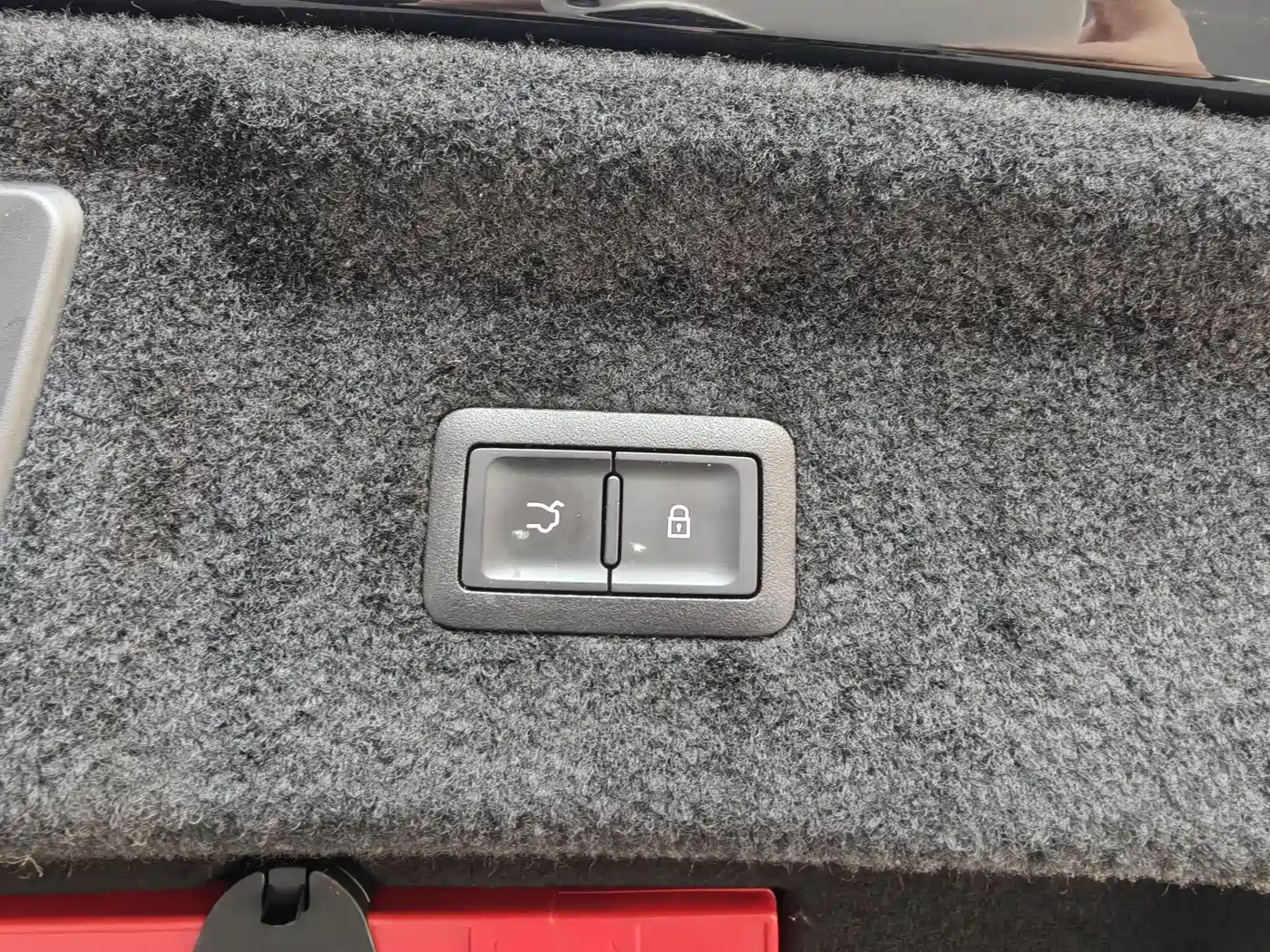 Hongqi H9 2022 2.0T Smart Connect Flag Enjoy Edition фото 12