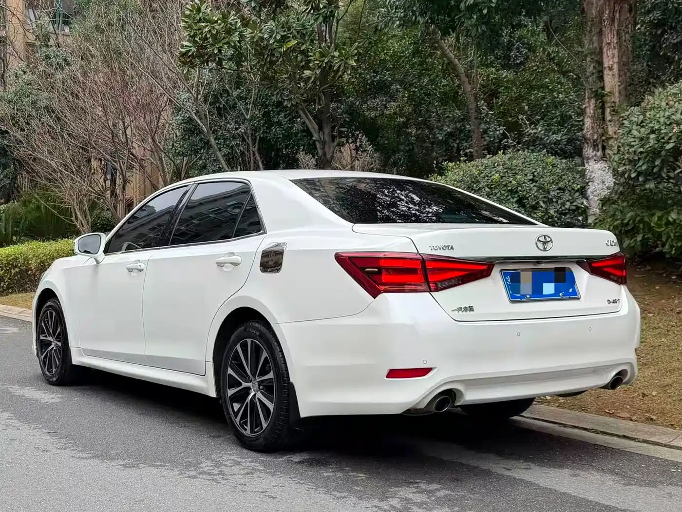 Toyota Crown 2018 2.0T Fashion Edition фото 4