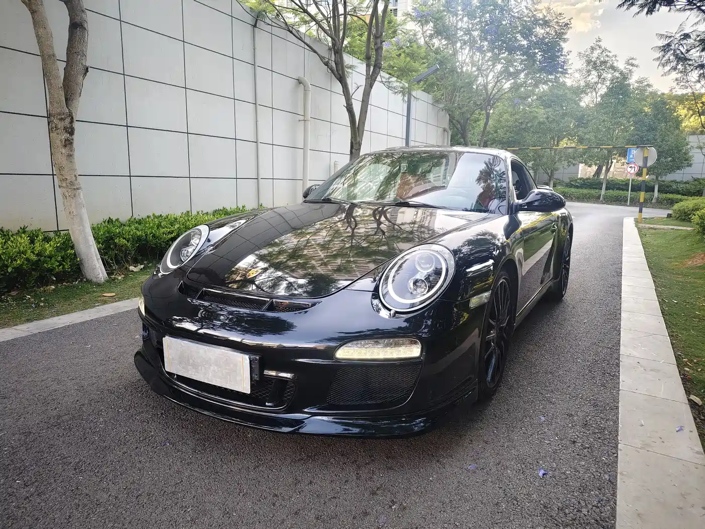 Porsche 911 2010 Carrera S 3.8L