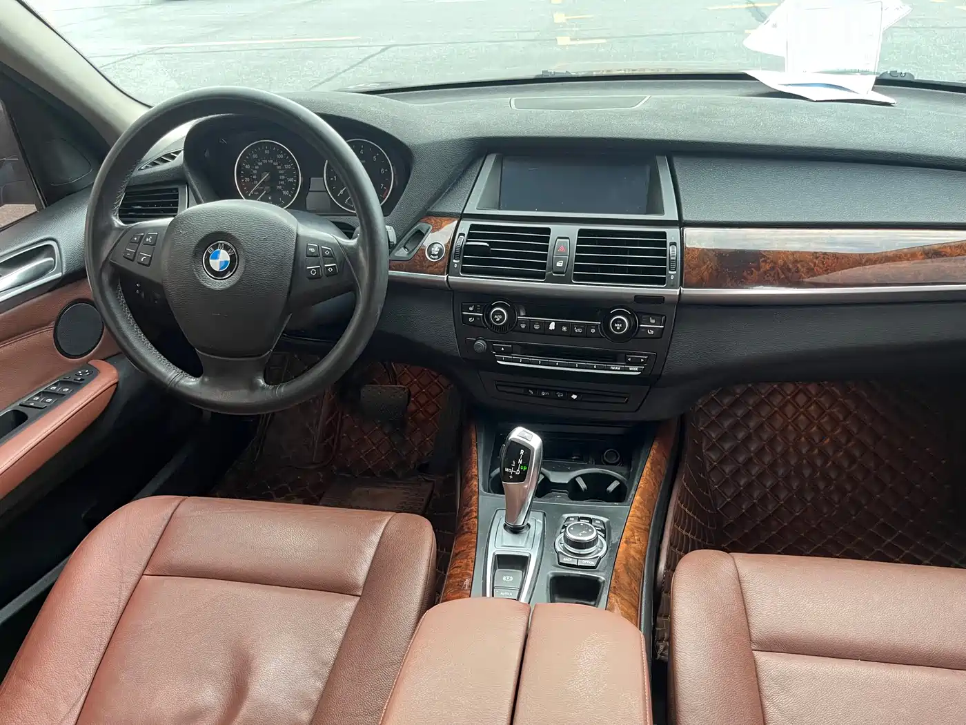 BMW X5 (Import) 2011 xDrive35i Leading Edition фото 12