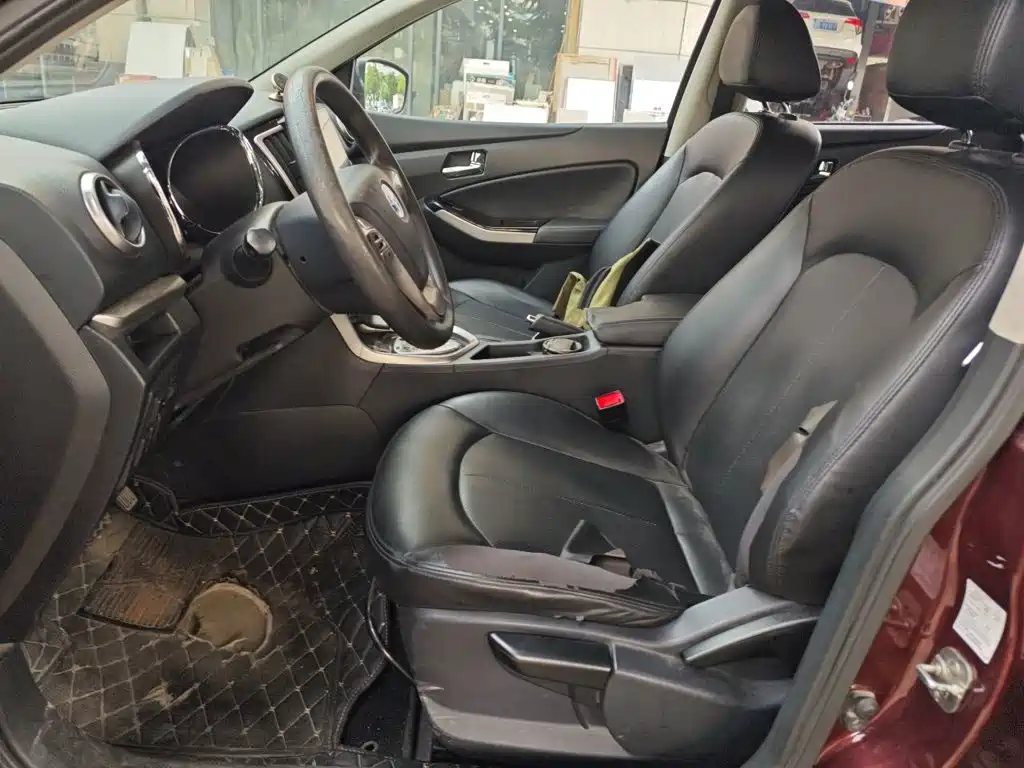 Venucia T70 2017 2016 2.0L CVT Rui Xing Edition